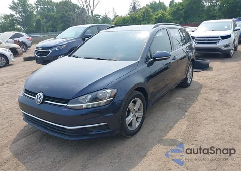 2018 Volkswagen Golf Sportwagen Tsi S/Tsi Se z USA, uszkodzony, nr VIN 3VWD17AU4JM757715